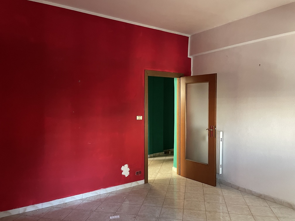 Appartamento Int.7 Di 4,5 Vani Senza Ascensore + Balconi. Dati catastali [N.C.E.U.]: cat.A/3, fg. 843, part. 742, sub. 501. Sup cat. 78. Piena proprietà lotto libero.