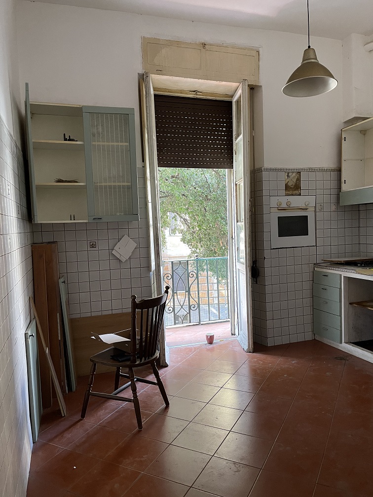 Appartamento Int.4 Di 5 Vani Con Ascensore + Balconi. Dati catastali [N.C.E.U.]: cat.A/2, fg. 536, part. 3, sub. 504. Sup cat. 103. Piena proprietà lotto libero.