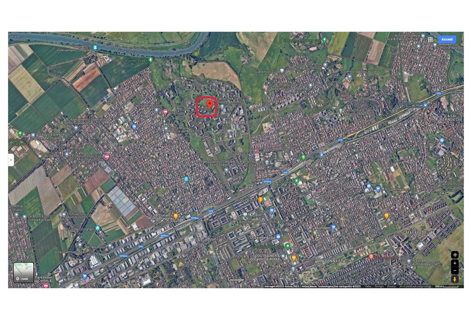 Appartamento composto da una zona ingresso, quattro vani, cucina abitabile, ripostiglio, due bagni, corridoio, due balconi. Cantina al piano S1 + Cantina scala A al piano seminterrato con interno 28, Posto auto scoperto piano Terra identificato con il n.30. Identificativi Catastali [N.C.E.U.] Unità Residenziale cat. A/2 foglio 1104 part. 2449 sub 7, Unità Secondaria cat. C/2 foglio 1104 part. 2449 sub 512, Unità Secondaria cat. C/6 foglio 1104 part. 2256 sub 67. Sup. mq (arr) mq catastali 140 
mq catastali 7, mq catastali 11. Lotto libero.