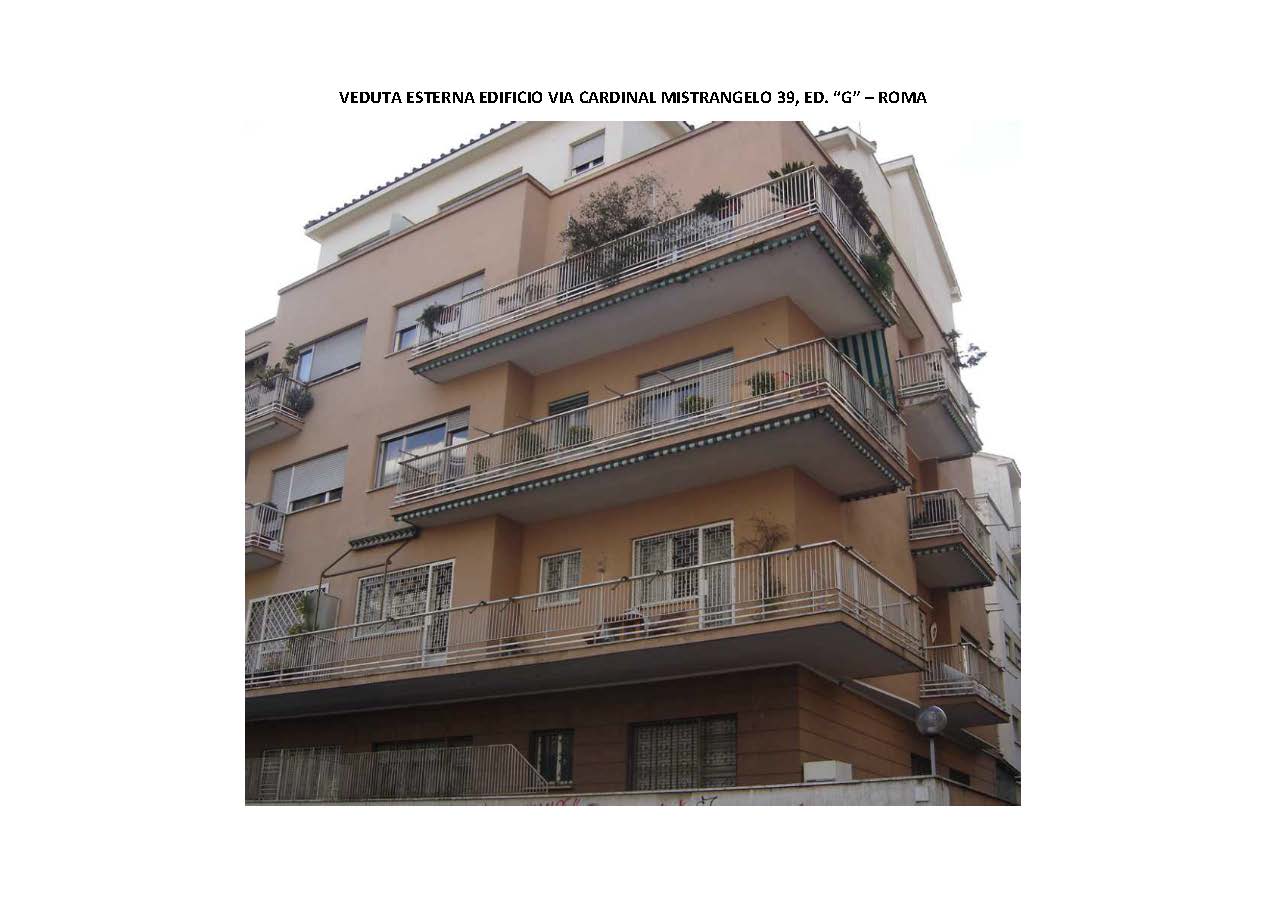 Appartamento composto da ingresso, soggiorno, ripostiglio, disimpegno, cucina, bagno, una camera e due balconi + Box auto piano S1 int. 1. Identificativi Catastali [N.C.E.U.] Unità Residenziale cat. A/2 foglio 379 part. 343 sub 501, graffate part. 342, 345, Unità Secondaria cat. C/6 foglio 379 part. 343 sub 11. Sup. mq (arr) mq catastali 89, mq catastali 20. Lotto libero.
