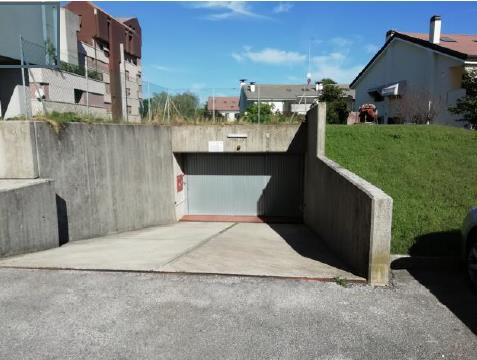 Posto auto coperto in autorimessa interrata condominiale.Identificativi Catastali [N.C.E.U.] Unità Secondaria cat. C/6 foglio A/6 part. 1272 sub 103. Sup. (arr.) mq catastali 16