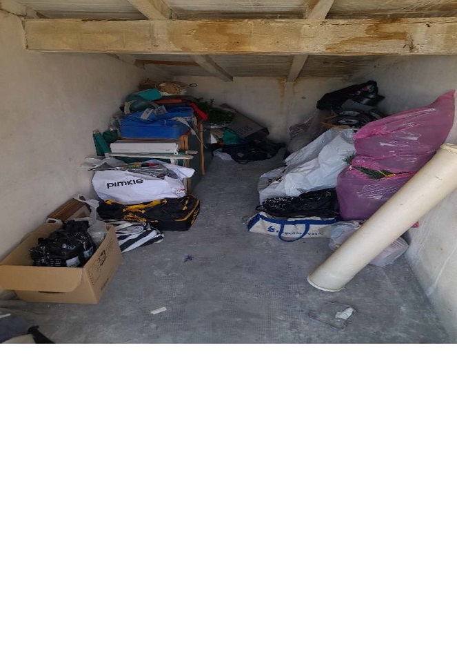 appartamento 3 locali + servizi semplici + cantina soffitta pertinenziale. Identificativi catastali F. 94 Mapp. 2267 Sub. 407, F. 94 Mapp. 2267 Sub. 402. Sup. Mq catastali escluse aree scoperte (arr.) 91. Immobile occupato con contratto di locazione scaduto, piena proprieta'.