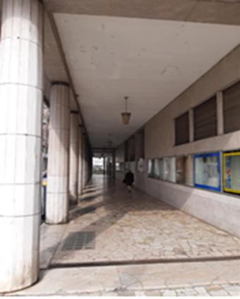 appartamento 3 locali + servizi semplici + box auto pertinenziale. Sup. Mq catastali escluse aree scoperte (arr.) 114. Immobile locato, piena proprieta'.