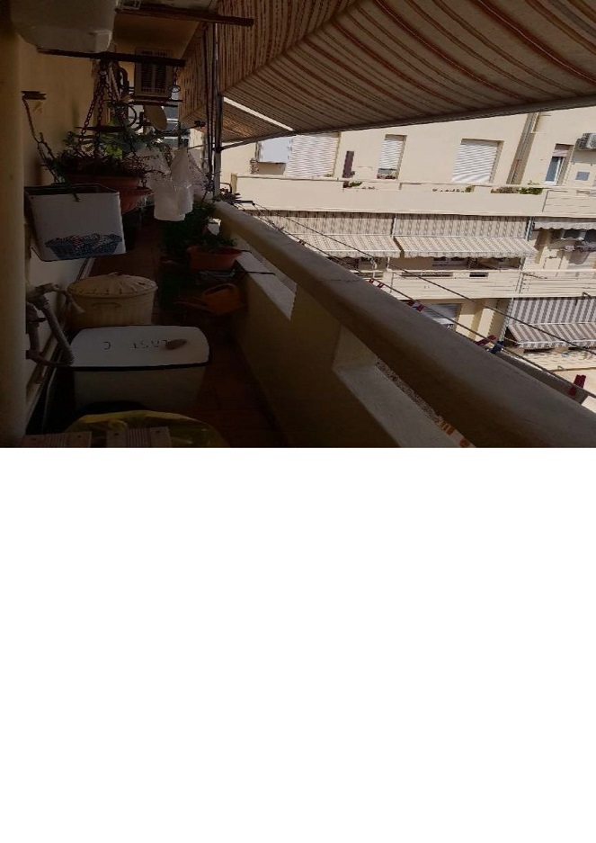 appartamento 3 locali + servizi semplici. Identificativi catastali F. 94 Mapp. 2267 Sub. 13. Sup. Mq catastali escluse aree scoperte (arr.) 157. Immobile occupato con contratto di locazione scaduto, piena proprieta'.