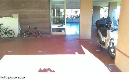 Appartamento composto da 3 locali, 2 bagni, cucina e 3 terrazzi, oltre alla cantina e al posto auto  2 + Cantina al piano interrato e posto auto coperto nel cortile. Id. cat. Foglio 191, Mappale 8, Sub 6 (appartamento) -505 (posto auto coperto). Sup. mq 117
