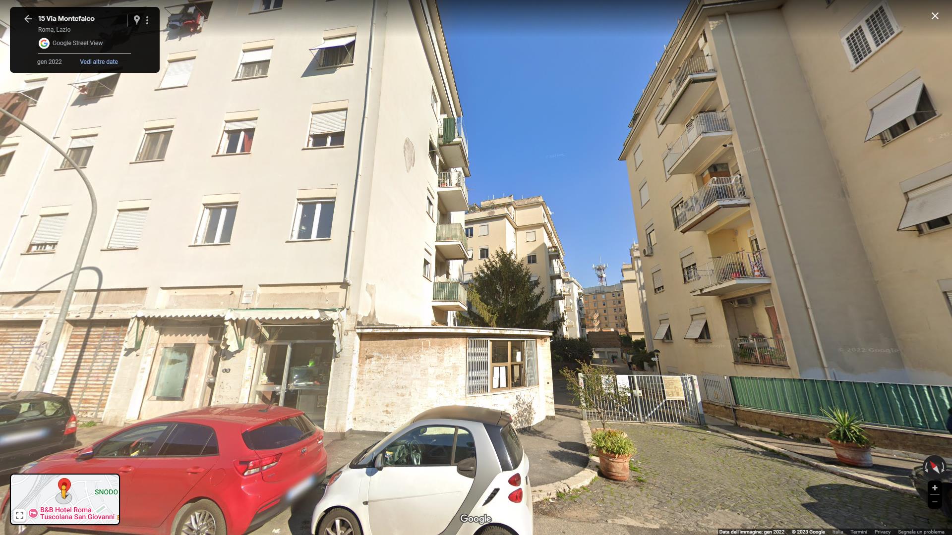 Abitazione di tipo economico posta al piano sesto ultimo). Dalla planimetria catastale si evince che l'unità immobiliare è composta da ingresso/disimpegno, bagno, cucina e una camera. Tutti i locali affacciano sulla corte comune del complesso. Id. catastali [N.C.E.U.] Unità Residenziale cat. A/3 foglio 931 part. 228 sub 55. Sup. (arr) mq catastali 37