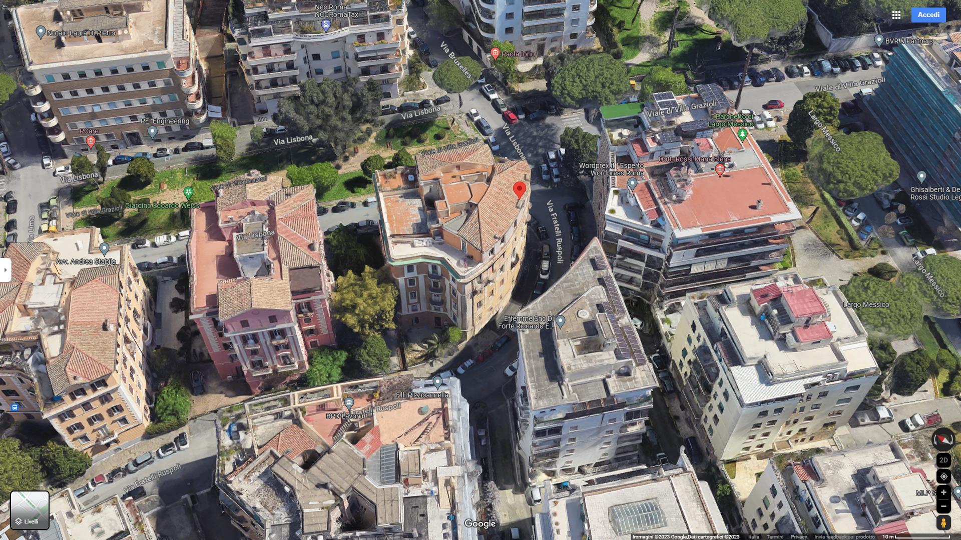 Appartamento al piano terra composto da: ingresso, corridoio, bagno, cucina, e due stanze. La planimetria catastale risulta conforme alla realtà dei luoghi. Id. catastali [N.C.E.U.] Unità Residenziale cat. A/2 foglio 544 part 218 sub 507. Sup. (arr) mq catastali 66