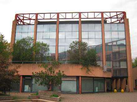 Unità immobiliare ad uso magazzino h = 2,90 m. Via Aspromonte 56 , scala A , piano 4, interno 2. Sup. mq catastali 117