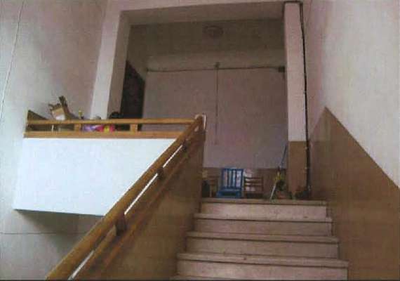 Abitazione in Bari (Bari) Via Napoli 326 (piano secondo, int. 11). Composto da: ingresso, corridoio, soggiorno, 3 camere, cucina, WC e ripostiglio + -. Identificativi [N.C.E.U.] Categoria Catastale A3 foglio 15 part. 110 sub. 13. Mq 119. Libero. Piena proprietà.