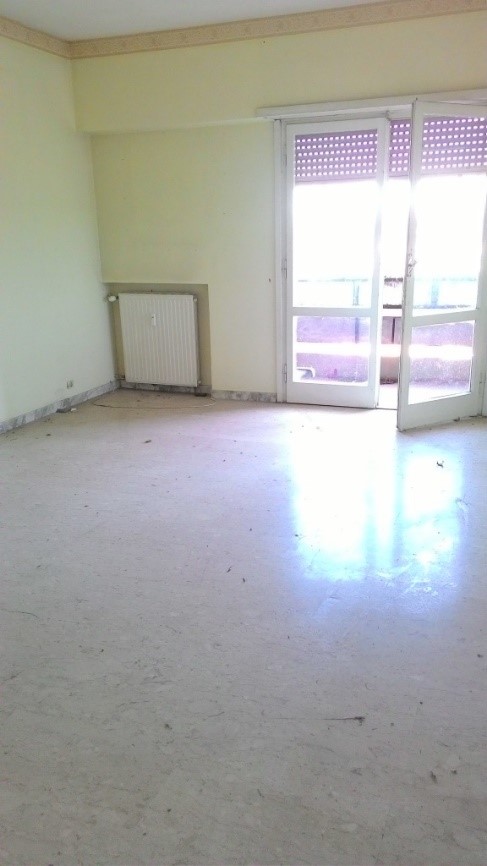 Appartamento composto da 3 locali, 2 bagni, cucina e 3 terrazzi, oltre alla cantina e al posto auto + Cantina al piano interrato e posto auto coperto nel cortile. Id. cat. Foglio 191, Mappale 8, Sub 7 (appartamento) - 506 (posto auto coperto). Sup. mq 117