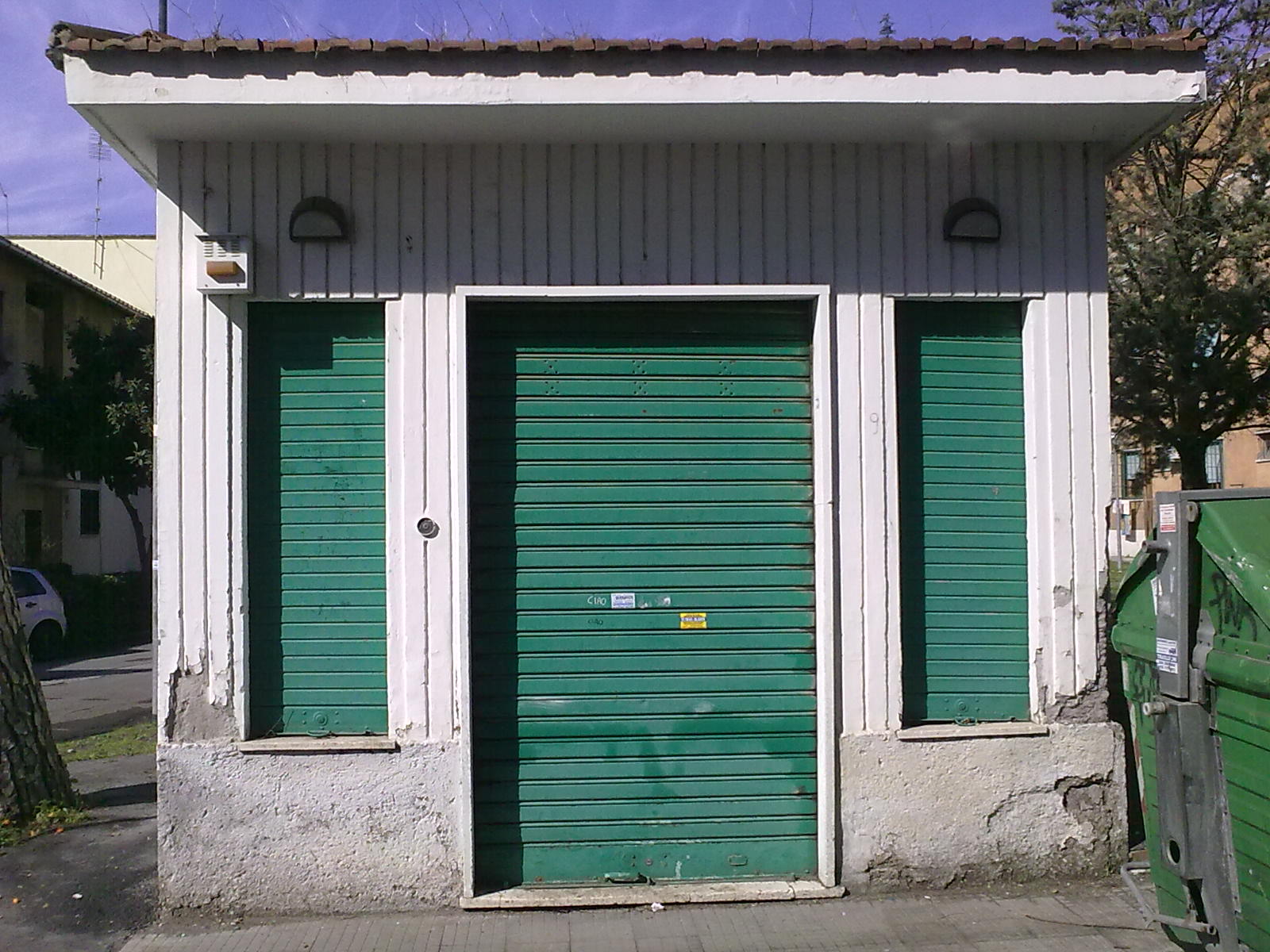 LOCALE COMMERCIALE. Sup. catastale 22 mq. Lotto libero