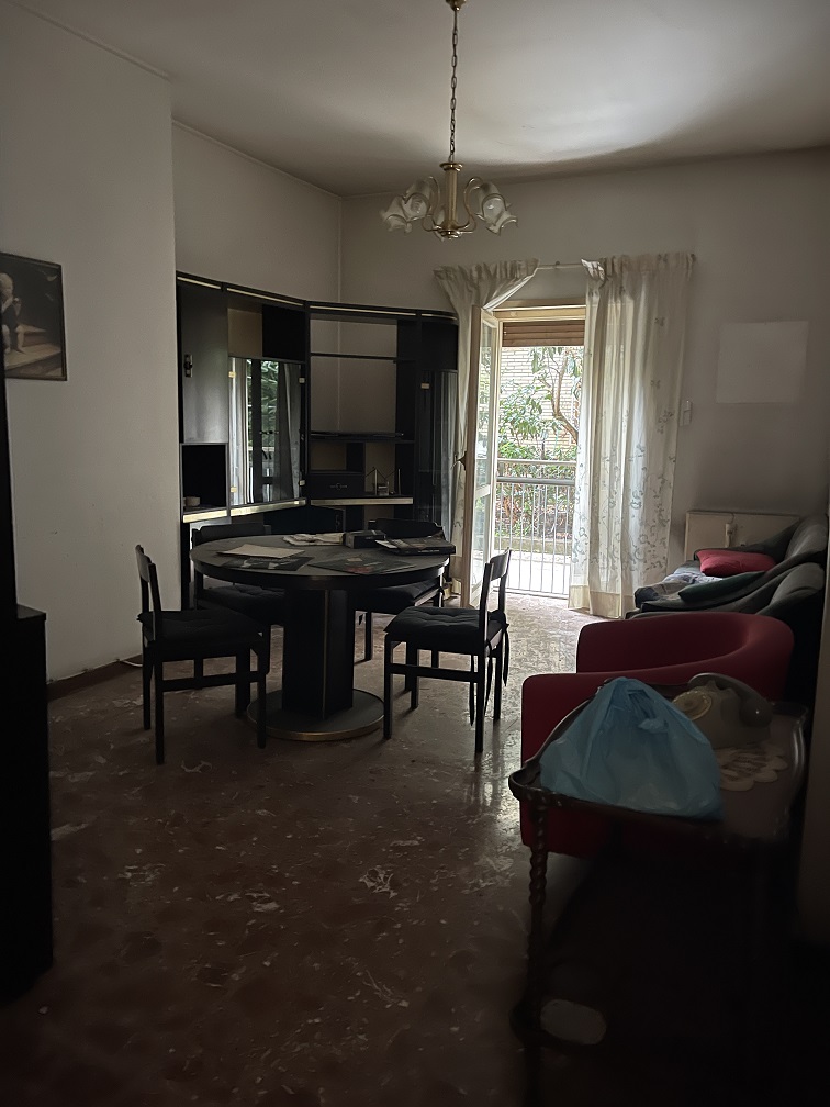 APPARTAMENTO INT.20 DI  4,5 VANI CON ASCENSORE + BALCONE. Dati catastali [N.C.E.U.]: cat.A/2, fg. 457, part. 1506, sub. 6. Sup cat. 68. Piena proprietà lotto libero.
