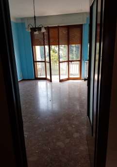 Appartamento + Box (C.so Torino, 78). Cantina. Sup. 114 m² + 13 m². Lotto Libero. Piena Proprietà