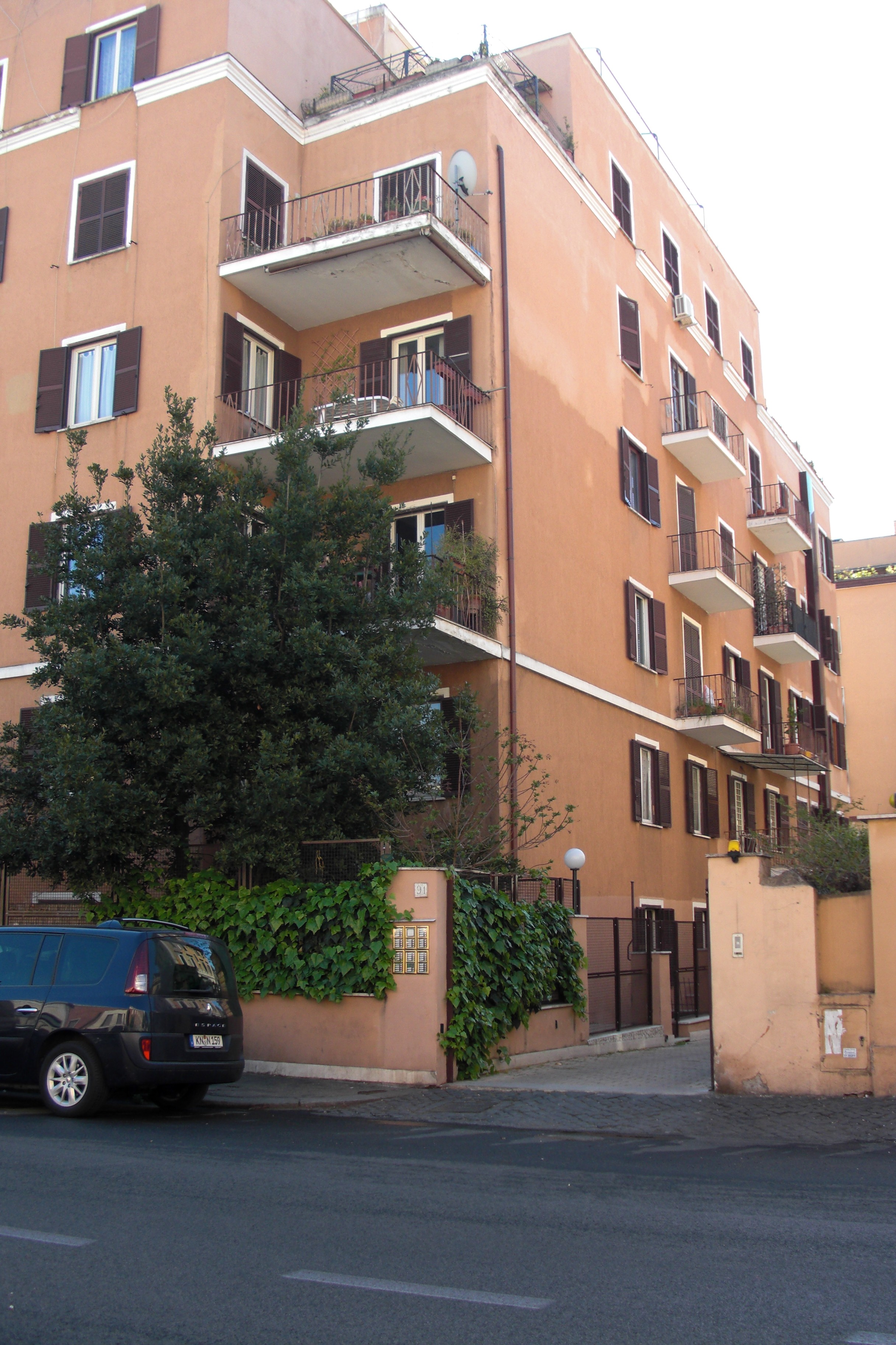 APPARTAMENTO AD USO ABITATIVO. Int. 1, mq 155,65
