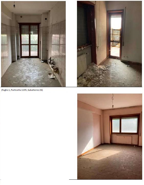 Appartamento al secondo piano, costituito da: ingresso, soggiorno, cucina, corridoio, due camere, bagno, ripostiglio e terrazza. L'altezza interna utile risulta pari a 2,80 m. . Posto auto scoperto esterno piano terra scala W int. 73. Id. Catastali [N.C.E.U.]  Unità Residenziale cat. A/3 foglio 1 part. 1195 sub 26 , Unità Secondaria cat. C/6 foglio 1 part. 1195 sub 292. Sup mq catastali 97 , mq catastali 12. Libero, Piena Proprietà.
