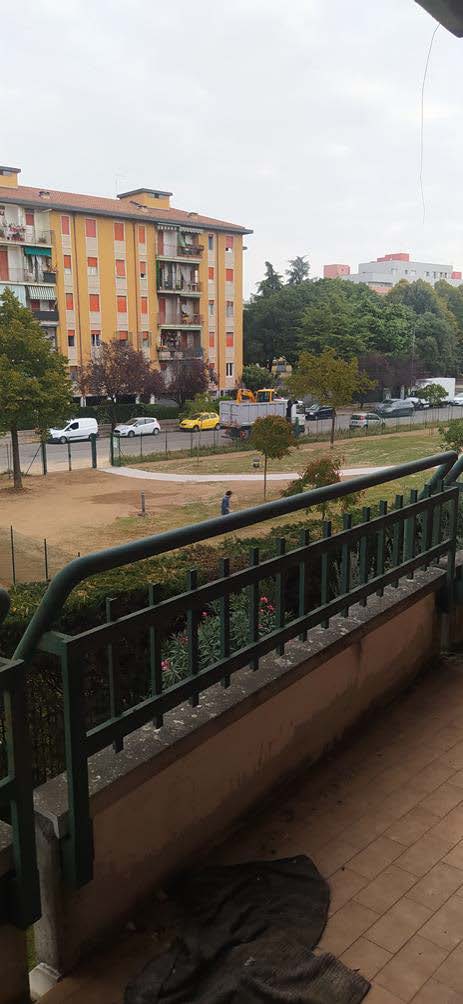 Appartamento al piano secondo composto da ingresso-disimpegno, sala, cucina, camera, bagno e balcone con cantina pertinenziale al piano interrato. Box auto piano S1 via Licata 24 in autorimessa interrata condominiale. Id. Catastali [N.C.E.U.] Unità Residenziale cat. A/10 foglio 202 part. 357 sub 17  Unità Secondaria cat. C/6 foglio 202 part. 357 sub 59. Sup mq catastali 66  mq catastali 17. Libero, Piena Proprietà.