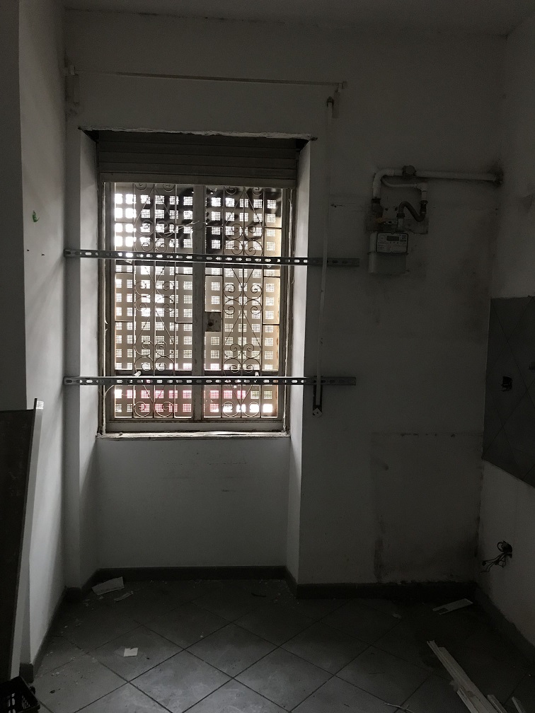 APPARTAMENTO INT.1 DI 5 VANI SENZA ASCENSORE. Dati catastali [N.C.E.U.] cat.A/3, fg.843, part.738, sub.2. Sup. cat. 82 mq. Piena proprietà lotto libero.