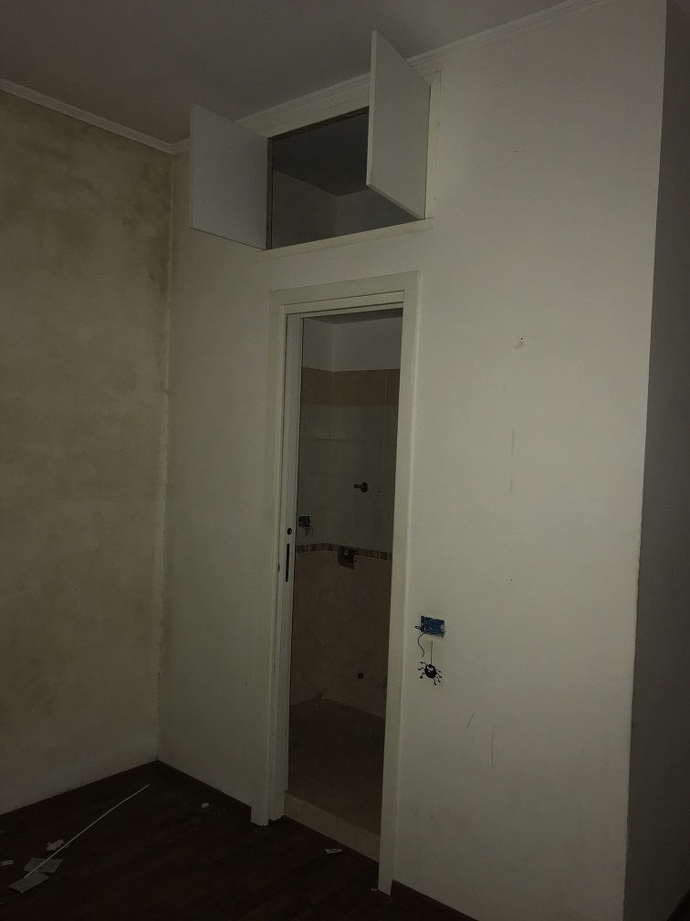 APPARTAMENTO INT.1 DI 5 VANI SENZA ASCENSORE. Dati catastali [N.C.E.U.] cat.A/3, fg.843, part.738, sub.2. Sup. cat. 82 mq. Piena proprietà lotto libero.