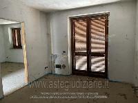 Lotto 3 - Piena proprietà di villetta unifamiliare a schiera in corso di costruzione (villetta centrale), individuata nella porzione centrale del complesso residenziale di tre abitazioni posto in Comune di Torre de’ Picenardi (CR), frazione Ca’ d’Andrea, in Via Generale Dalla Chiesa snc, all’interno del Piano di Edilizia Economica Popolare.