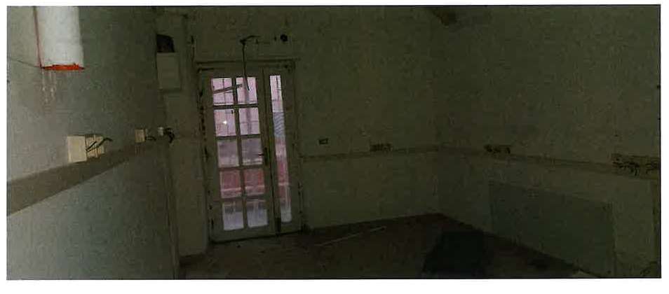 Immobile classificato ad uso ufficio con variazione da A/3 ad A/10 dal 25/01/2005. Posto al piano seminterrato. Identificativi Catastali [N.C.E.U.] Unità principale categoria A10 foglio 843 particella 522 sub 501. Sup. 87 mq catastali. Libero. Piena Proprietà