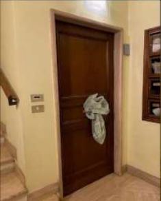 Negozio sito al piano S1 con accesso da vano scala comune del fabbricato sito in Via Degli Avignonesi n. 5. La consistenza commerciale ragguagliata è pari a 85 mq. Identificativi Catastali [N.C.E.U.] Unità commerciale categoria C1 foglio 479 particella 268 sub 529. Sup. 85 mq catastali. Libero. Piena proprietà VIC ed autorizzazione all'alienazione.
