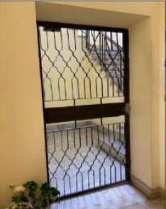 Negozio sito al piano S1 con accesso da vano scala comune del fabbricato sito in Via Degli Avignonesi n. 5. La consistenza commerciale ragguagliata è pari a 85 mq. Identificativi Catastali [N.C.E.U.] Unità commerciale categoria C1 foglio 479 particella 268 sub 529. Sup. 85 mq catastali. Libero. Piena proprietà VIC ed autorizzazione all'alienazione.