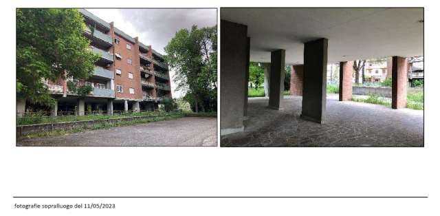 Unità immobiliare ad uso posto auto scoperto sita nell'area condominiale retrostante il fabbricato, identificata con l'interno 3 ed avente accesso su via Pollenza n. 83/f. Id. Catastali [N.C.E.U.] Unità secondaria categoria C6 foglio 288 particella 473 sub 8. Sup. mq catastali 13. Libero, Piena Proprietà.