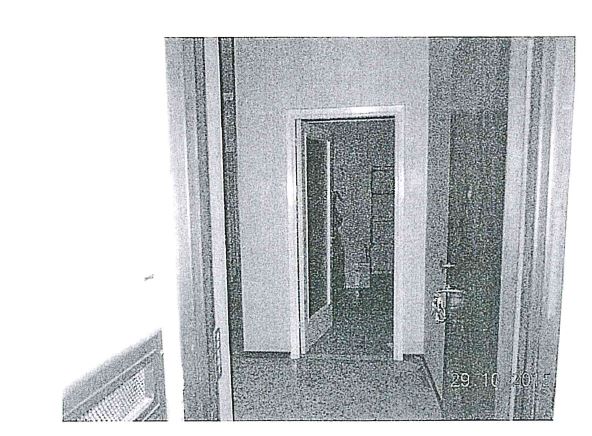 Complesso immobiliare di non recente costruzione, su quattro piani senza impianto ascensore,oltre a piano seminterrato. Gli alloggi si presentano in cattivo stato di manutenzione e conservazione, con impianti idrico, elettrico e termico obsoleti. Nel cortile interno basso fabbricato in strutture di muratura ordinaria ad uso autorimessa.