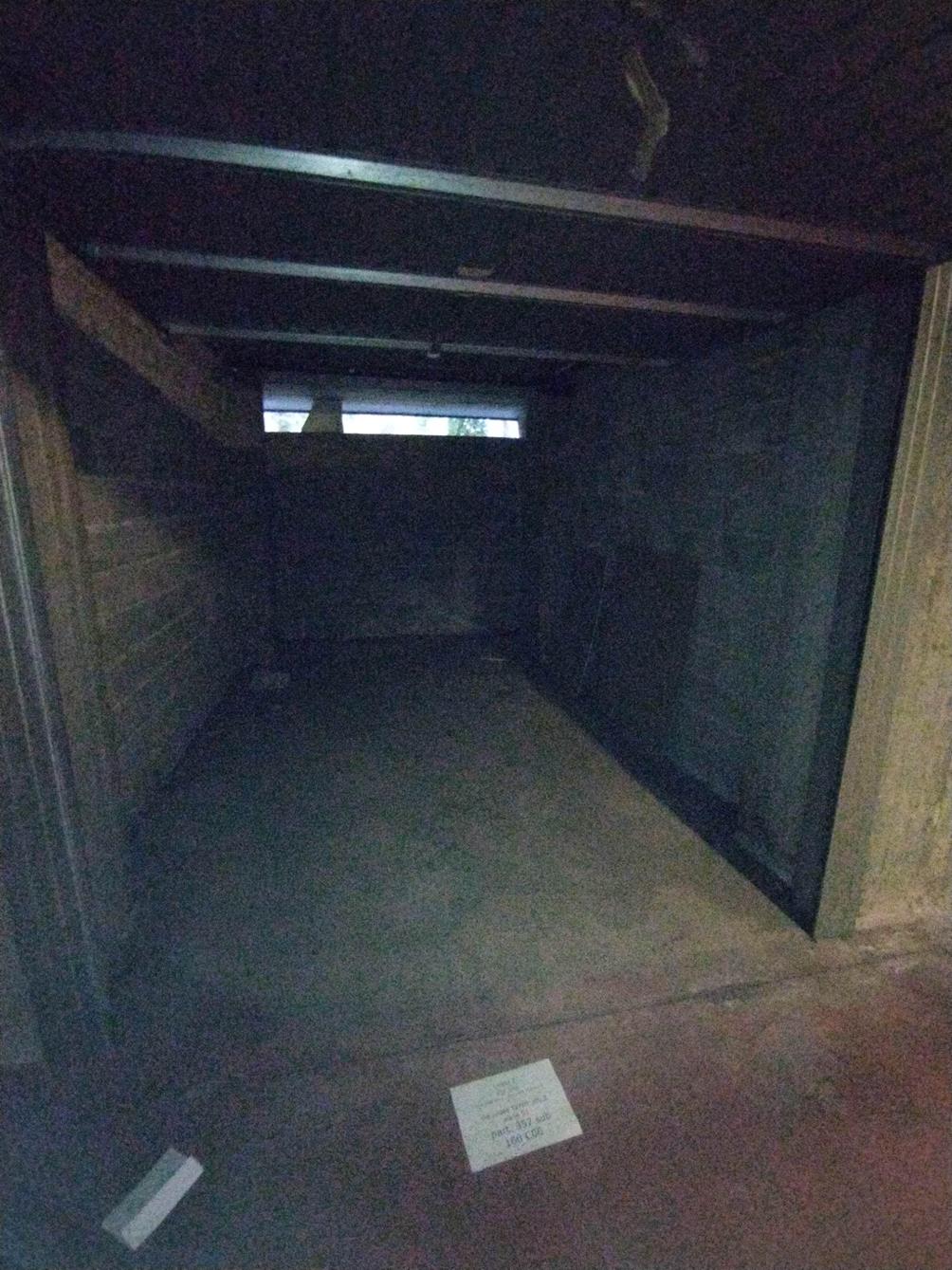 Ufficio al piano primo composto da ingresso, 2 vani, 1 servizio 1 balcone e un vano accessorio al piano terra collegato con scala interna. Box auto piano S1 via Licata 16 in autorimessa interrata condominiale. Id. cat. Unità Principale cat. A/10 foglio 202 part. 357 sub 98, Unità Secondaria cat. C/6 foglio 202 part. 357 sub 160. Sup. MQ (arr.) mq catastali 103, mq catastali 18. Libero. Piena Proprietà.