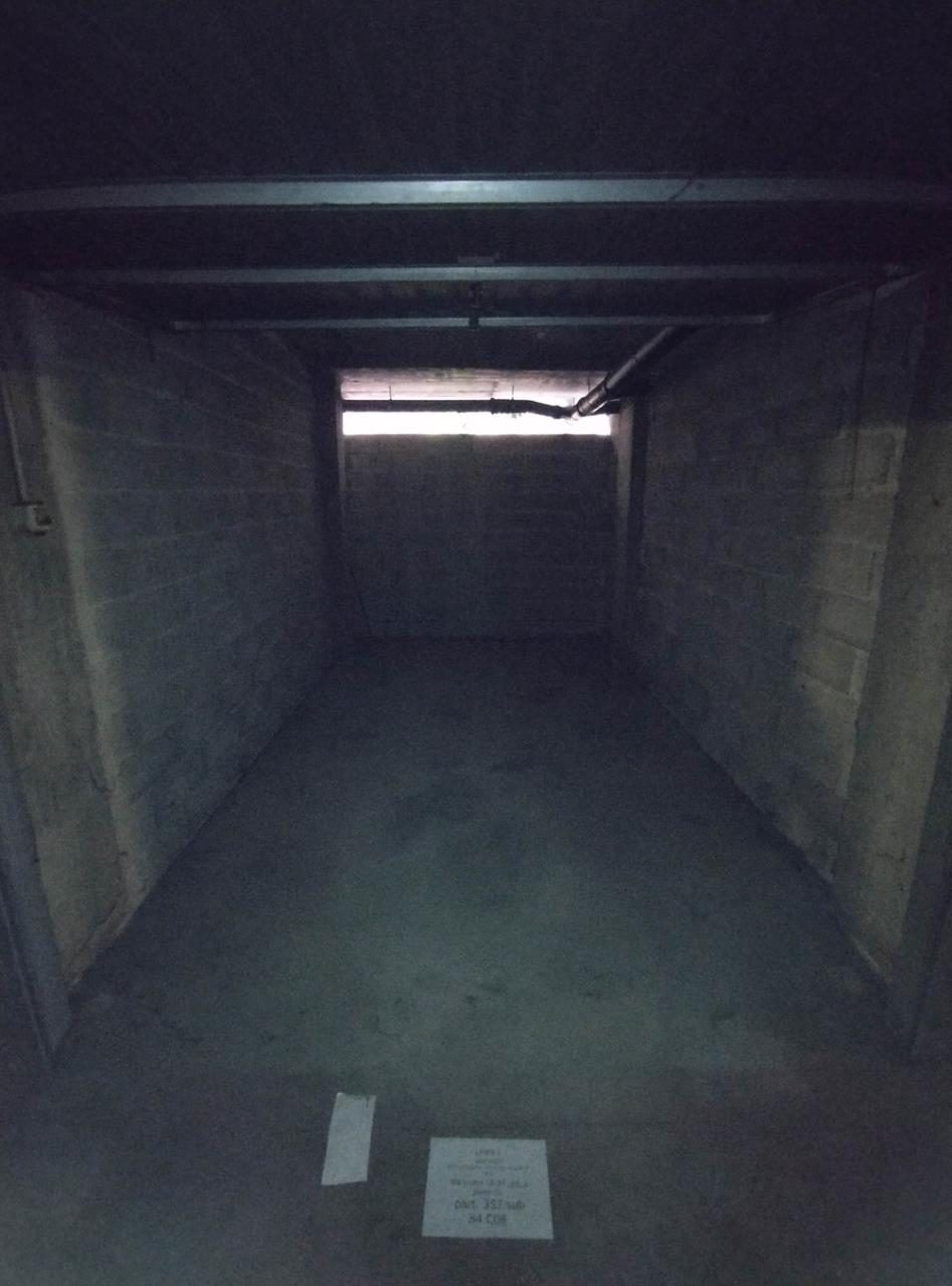 Ufficio al piano primo composto da ingresso, 2 vani, 1 servizio 1 balcone e un vano accessorio al piano terra collegato con scala interna. Box auto piano S1 via Licata 18 in autorimessa interrata condominiale. Id. cat. Unità Principale cat. A/10 foglio 202 part. 357 sub 38, Unità Secondaria cat. C/6 foglio 202 part. 357 sub 84. Sup. MQ (arr.) mq catastali 100, mq catastali 18. Libero. Piena Proprietà.