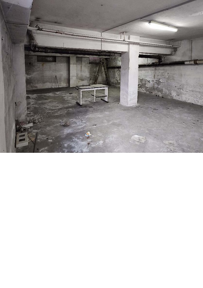 Magazzino deposito. Id. cat. F. 33 Mapp.174 Sub 28. Sup. mq 72. LIBERO. PIENA PROPRIETA'