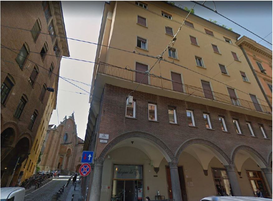 Abitazione; Cantina soffitta pertinenziale. Id. cat. F. 203 Mapp. 128 Sub. 49 F. 203 Mapp. 128 Sub. 50. Sup. mq 74. LIBERO. PIENA PROPRIETA'
