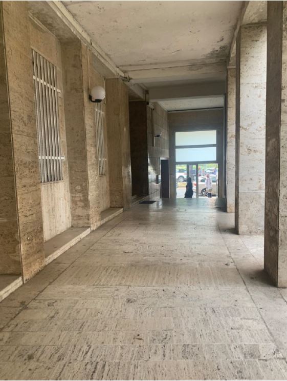 Appartamento 7 locali + servizi semplici; Cantina soffitta pertinenziale. Id. cat. F. 143 mapp. 99 sub 15. Sup. mq 229. LIBERO. PIENA PROPRIETA'
