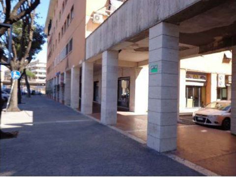Appartamento 3 locali + servizi semplici. Id. cat. F. 1099 Mapp.3 Sub. 33. Sup. mq 63. LOCATO. PIENA PROPRIETA'