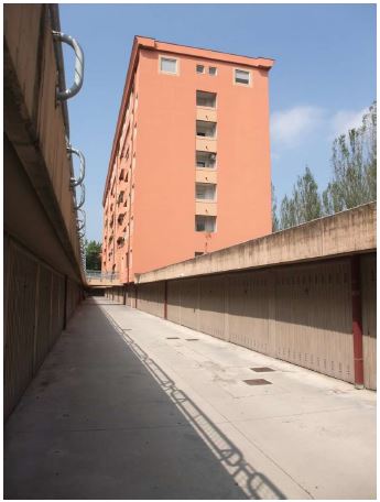 Lotto comrprendente 31 unità immobiliari uso box auto site al piano interrato. Id. cat. F. 48 mapp. 1329 subb 2-3-4-5-6-8-10-45-46-47-48-49-50-51-55-58-59-60-98-101-104-105-107-109-110-111-112-114-115-57-108. Sup. mq Circa 17 mq per box. LIBERI E LOCATI. PIENA PROPRIETA'