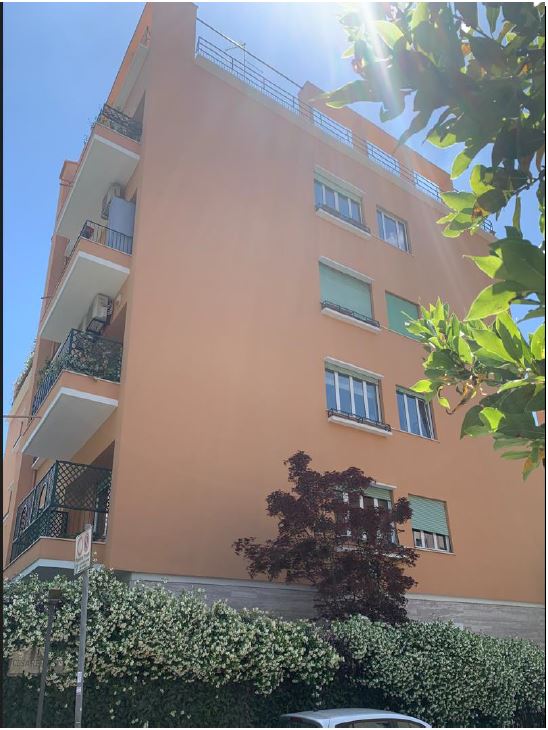 Appartamento 2 locali + servizi semplici; 1 cantina soffitta. Id. cat. F. 546 mapp. 481 sub 12. Sup. mq 78. LIBERO. PIENA PROPRIETA'