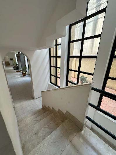 Immobile in stato avanzato di degrado. . ID. catastali F. 49 – Part. 2058/sub 39 - scala B - piano 10° - int. 10 - Zc. 2a – categoria A/2 – classe 7a - superficie catastale totale mq 70 – superficie catastale escluse aree scoperte mq 58,00 – Rendita € 271,14.