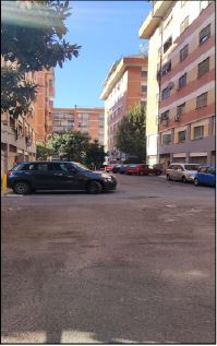Posto auto coperto con accesso da via Pieve Fosciana 69/B, piano terra, interno 29, facilmente accessibile senza manovre laboriose. Id. cat. Unità Secondaria cat. C/6 foglio 812 part. 292 sub 70. Sup. 6 mq catastali. Libero. Piena proprietà.