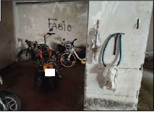 Posto auto coperto con accesso da via Pieve Fosciana 69/B, piano terra, interno 29, facilmente accessibile senza manovre laboriose. Id. cat. Unità Secondaria cat. C/6 foglio 812 part. 292 sub 70. Sup. 6 mq catastali. Libero. Piena proprietà.