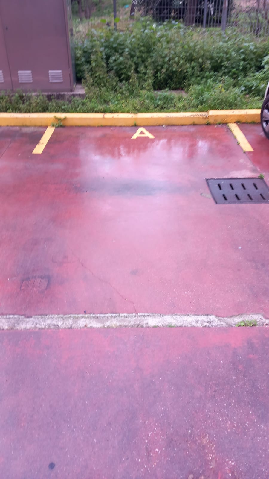 Posto auto scoperto con accesso da Largo Virgilio Brocchi n. 68, situato al piano Terra della scala A, interno 6.. Id cat. Unità Secondaria cat. C/6 foglio 853 part. 740 sub 93. Sup. mq catastali 12. Libero. Piena proprietà.
