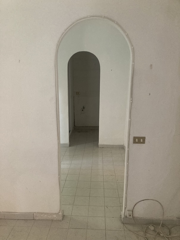 APPARTAMENTO INT.2 DI 2,5 VANI SENZA ASCENSOREDati catastali [N.C.E.U.] cat.A/4, fg.484, part.213, sub.2. Sup. cat. 39 mq. Piena proprietà lotto libero.