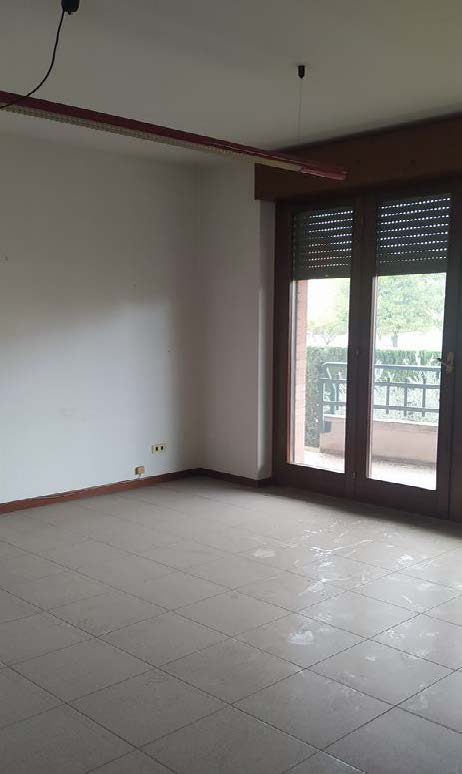 Ufficio al piano primo composto da ingresso, 2 vani, 1 servizio 1 balcone e un vano accessorio al piano terra collegato con scala interna. Box auto piano S1 via Licata 22 in autorimessa interrata condominiale. Id. cat. Unità Principale cat. A/10 foglio 202 part. 357 sub 14, Unità Secondaria cat. C/6 foglio 202 part. 357 sub 92. Sup. MQ (arr.) mq catastali 100, mq catastali 18. Libero. Piena Proprietà.