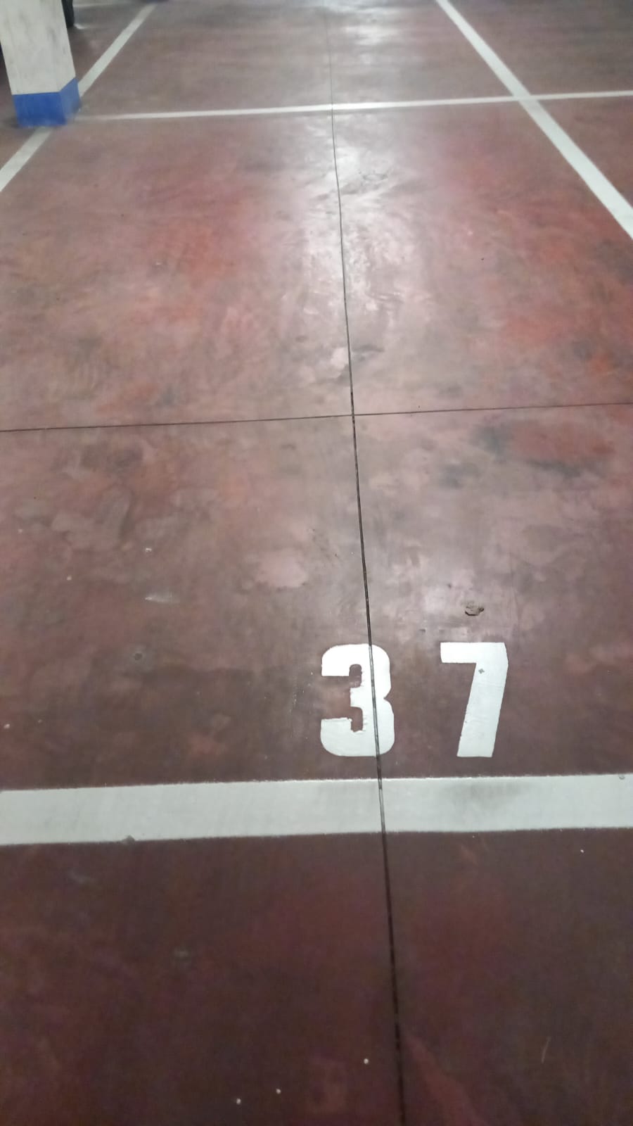 Posto auto coperto con rampa d’accesso da Largo Virgilio Brocchi n. 68, situato al piano S1 della scala B, interno 37. Id. cat. Unità Secondaria cat. C/6 foglio 853 part. 739 sub 77. Sup. mq catastali 17