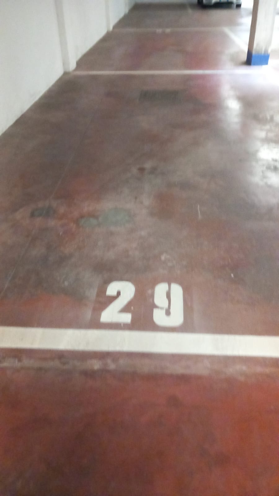 Posto auto coperto con rampa d’accesso da Largo Virgilio Brocchi n. 68, situato al piano S2 della scala A, interno 29. Id. cat. Unità Secondaria cat. C/6 foglio 853 part. 740 sub 70. Sup. mq catastali 21