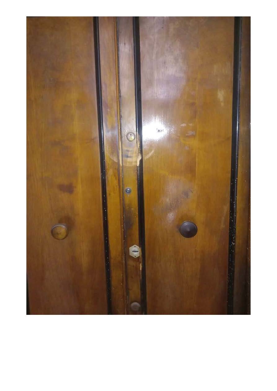Appartamento al piano secondo composto da 4 vani catastali. Id. cat. Unità Residenziale cat. A/2 foglio 534 part. 65 sub 55. Sup. mq catastali 63. Libero. Piena proprietà.