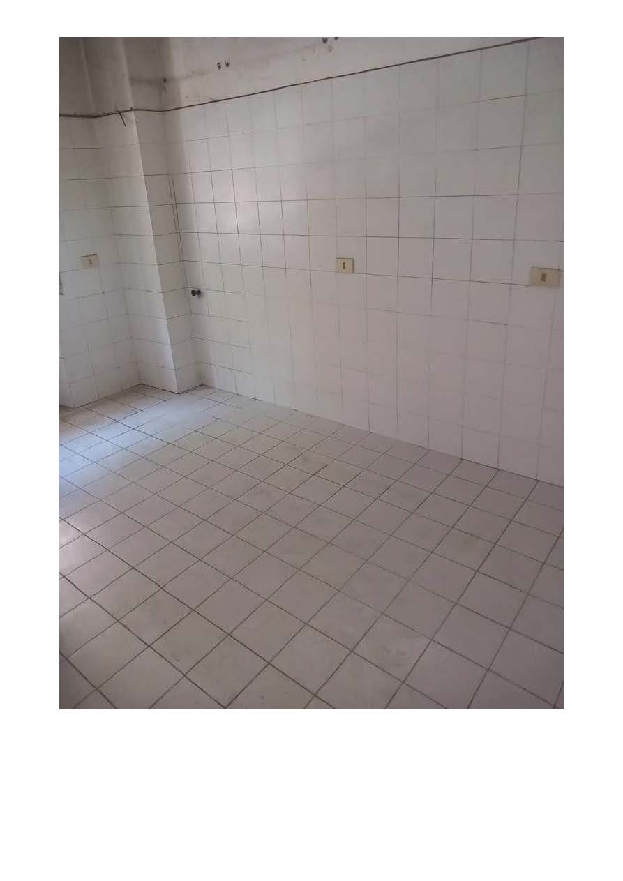 Appartamento al piano secondo composto da 4 vani catastali. Id. cat. Unità Residenziale cat. A/2 foglio 534 part. 65 sub 55. Sup. mq catastali 63. Libero. Piena proprietà.