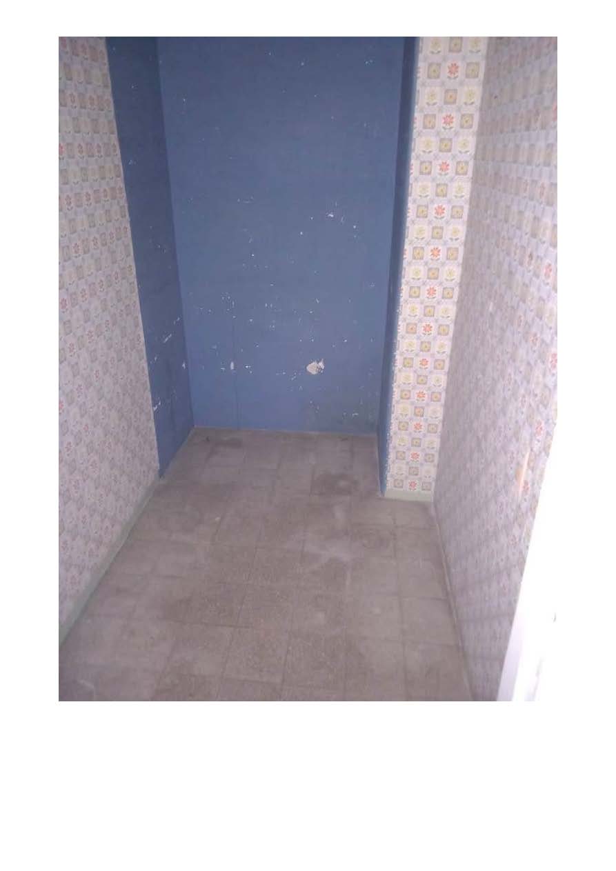 Appartamento al piano quarto composto da 5,5 vani catastali. Id. cat. Unità Residenziale cat. A/2 foglio 534 part. 65 sub 9. Sup. mq catastali 82. Libero. Piena proprietà.