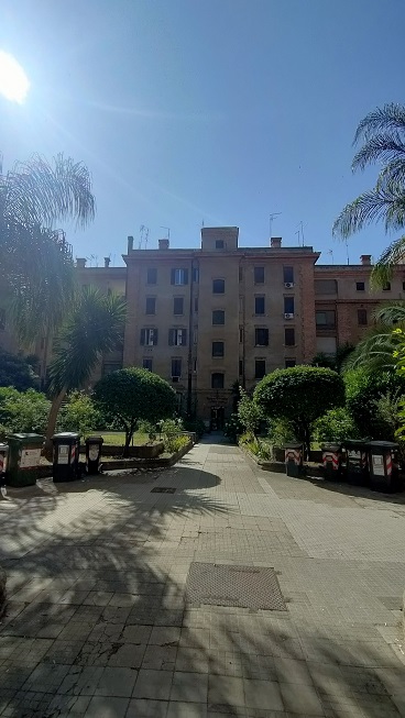 APPARTAMENTO INT.8 DI 3 VANI CON ASCENSORE. Dati Catastali [N.C.E.U.] Cat. A/4, fg, 512. part. 40, sub. 17. Mq. 54. Libero