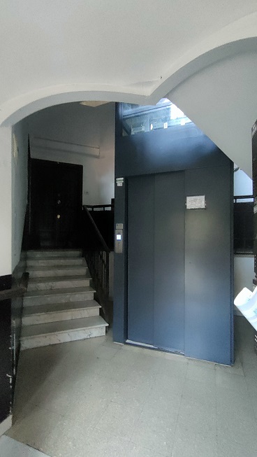 APPARTAMENTO INT.8 DI 3 VANI CON ASCENSORE. Dati Catastali [N.C.E.U.] Cat. A/4, fg, 512. part. 40, sub. 17. Mq. 54. Libero