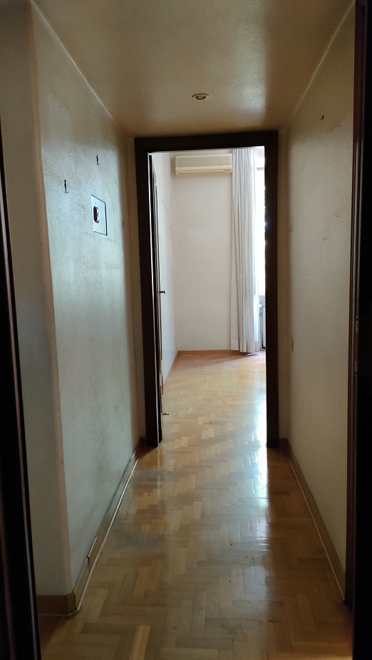 APPARTAMENTO INT.8 DI 3 VANI CON ASCENSORE. Dati Catastali [N.C.E.U.] Cat. A/4, fg, 512. part. 40, sub. 17. Mq. 54. Libero